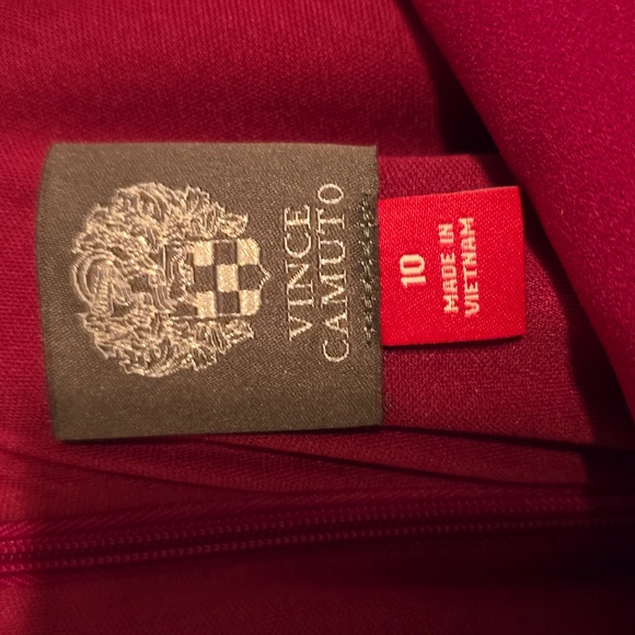 NWT, Off shoulder Vince Camuto magenta cocktail dress - Picture 2 of 7